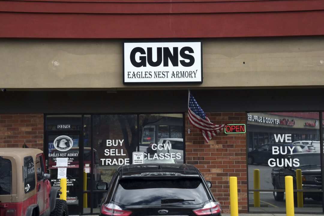 Colorado Governor Signs 4 Gun Control Bills Into Law | The Epoch Times
