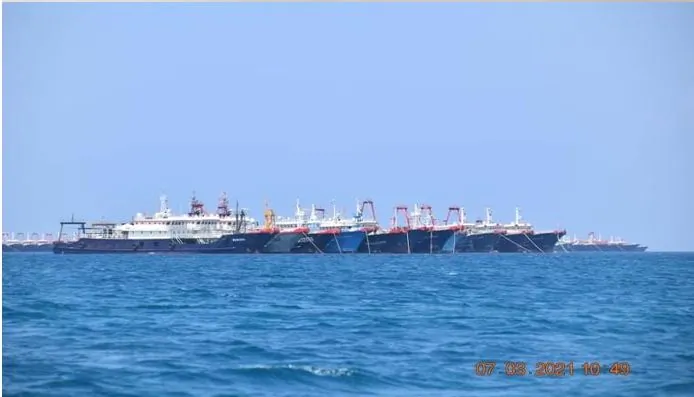 Chinese Fleet Swarms Gas-Rich Reed Bank; Manila Accuses China of Illegal Energy Survey