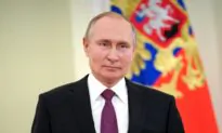 Moscow Imposes 4-Month Stay-at-Home Order for Unvaccinated Seniors, Chronically Ill