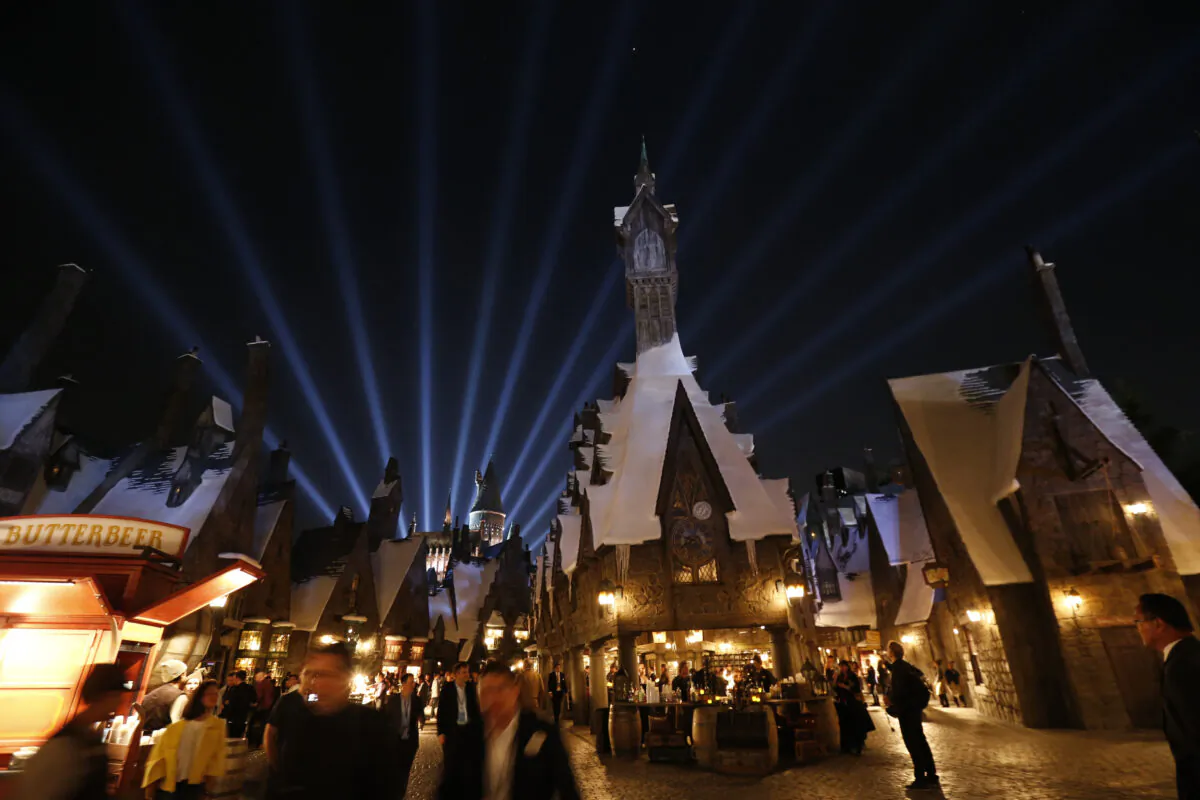 A general view of "The Wizarding World of Harry Potter" attraction during a special preview opening at Universal Studios Hollywood in Universal City, Calif., on April 5, 2016. (Mario Anzuoni/Reuters)