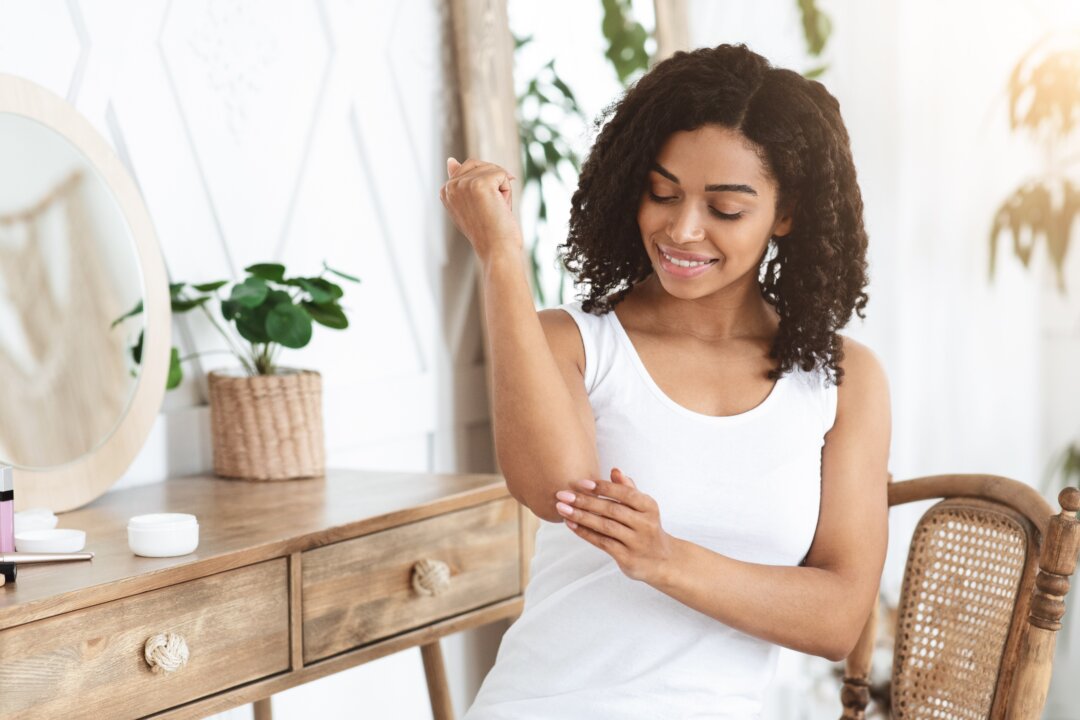 After months of artificial indoor heat, our skin may be dry, itchy, and cracked. With summer coming, our skin may need a little TLC.(Prostock-studio/Shutterstock)