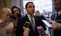 Border Crossings to Explode if Title 42 Ends, Texas Democrat Warns