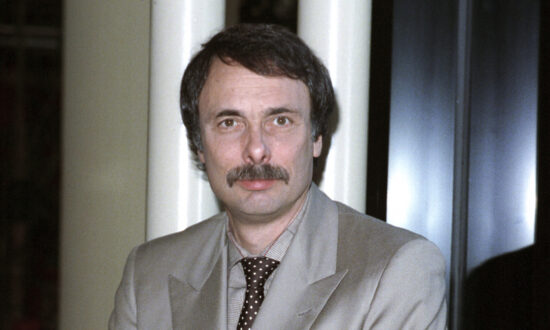 Arthur Kopit, 3-Time Tony-Nominated Playwright, Dies