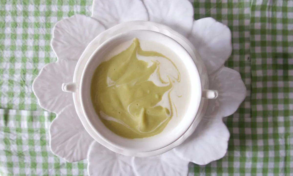 Swirl together white and green asparagus soups for an easy yet impressive presentation. (Victoria de la Maza)