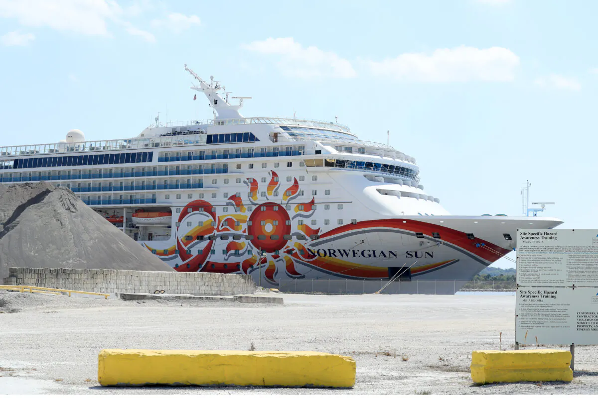 Norwegian Cruise Line's Norwegian Sun cruise ship is docked at the Port of Jacksonville in Jacksonville, Fla., on March 27, 2020. (Sam Greenwood/Getty Images)
