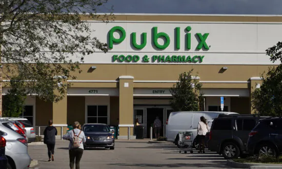 Major Supermarket Chain Won’t Give COVID-19 Vaccines for Kids Under 5