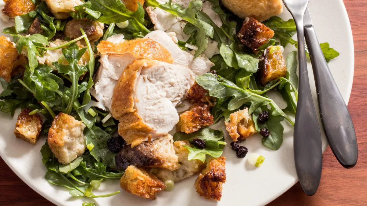 San Francisco’s Zuni Cafe serves perfect roast chicken with a chewy-crisp, warm bread salad. We pay homage to the dish with a streamlined take. (Catrine Kelty)