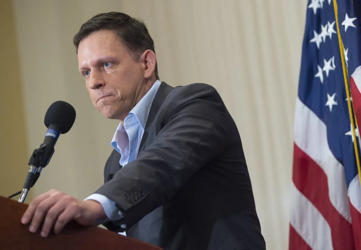 Peter Thiel, PayPal founder-turned-venture-capitalist, discusses his support for US Republican presidential nominee Donald Trump at the National Press Club in Washington on Oct. 31, 2016. (Saul Loeb/AFP via Getty Images)