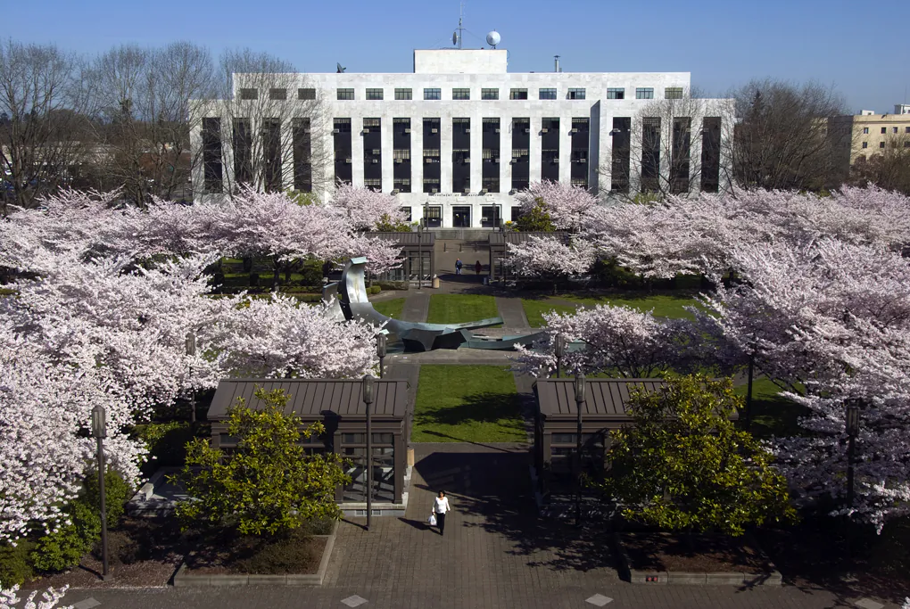 Oregon Department of Transportation building in Salem, Oregon on April 6, 2009. (Gary Weber, Oregon Department of Transportation/CC BY 2.0 via Wikipedia)