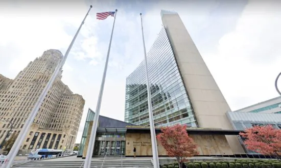 Photographer Challenges New York Law Barring Faith Objections to Working Gay Weddings