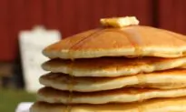 Book Review: ‘Pancakes Make People Happy’