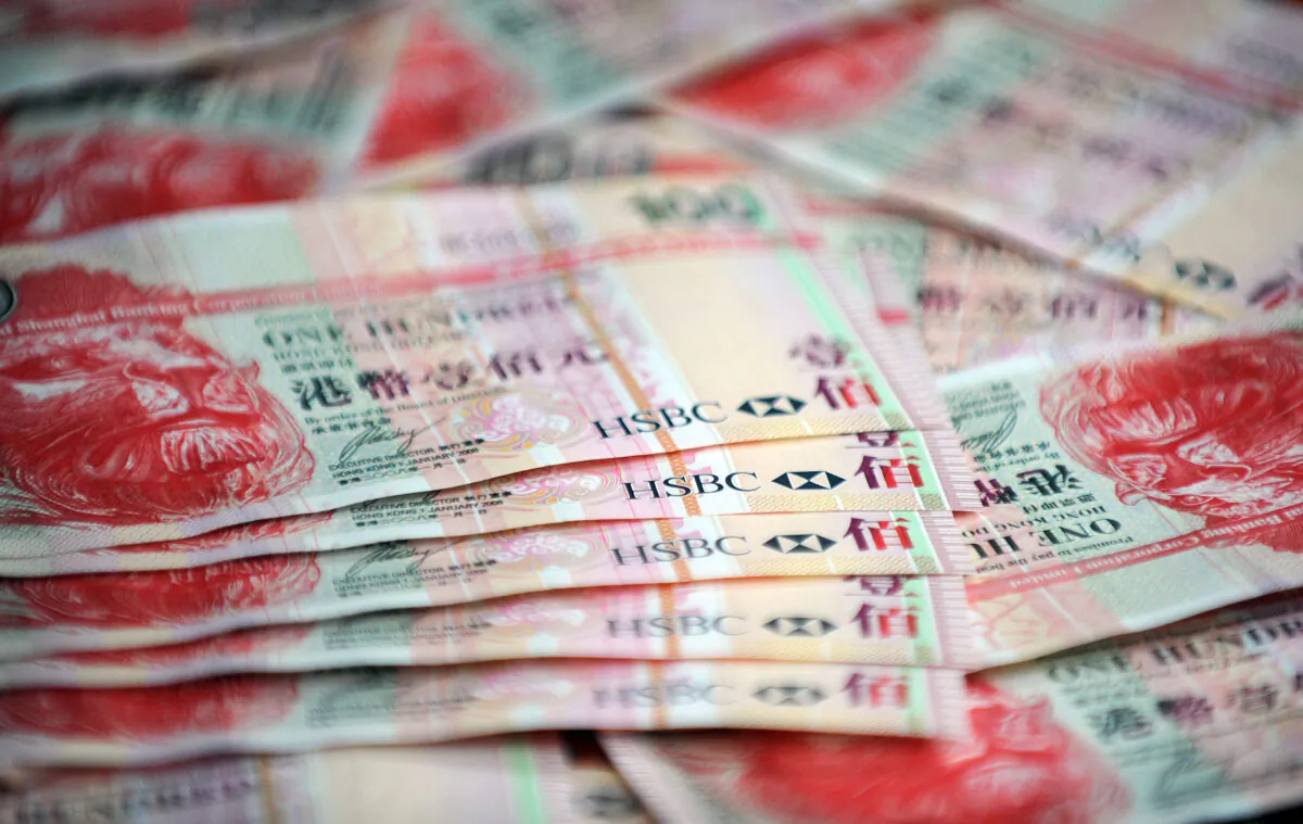 HSBC 100 Hong Kong dollar banknotes. (Mike Clarke/AFP via Getty Images)