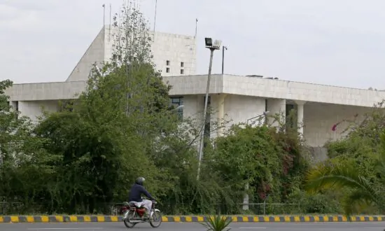 France Asks Citizens to Leave Pakistan Amid Violent Protests