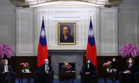 Taiwan President Warns of Beijing’s Threat to Region While Welcoming US Delegation
