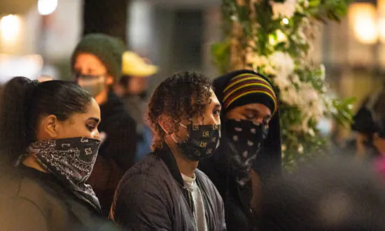 Hollywood Demonstration for Daunte Wright Ends in Unrest