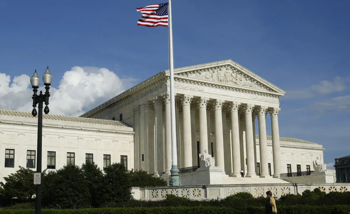 The Supreme Court of the United States in Washington on May 7, 2019. (Samira Bouaou/The Epoch Times)