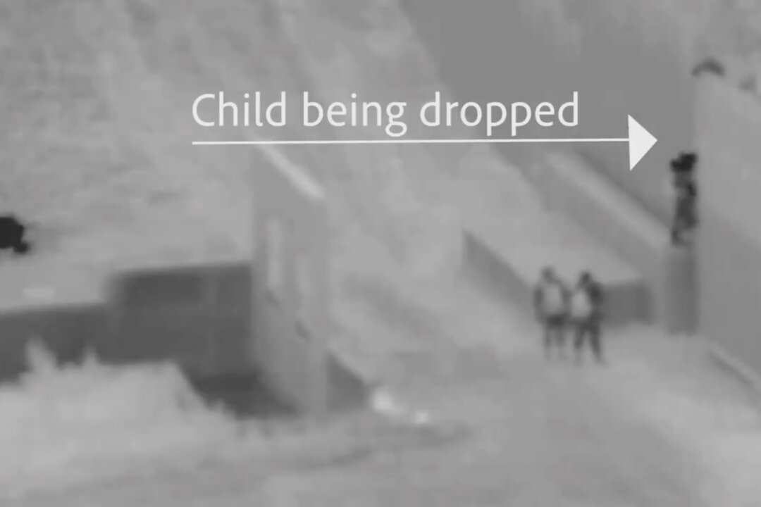 Another Child, 2, Dropped by Smuggler Over Border Wall: CBP Video | The ...