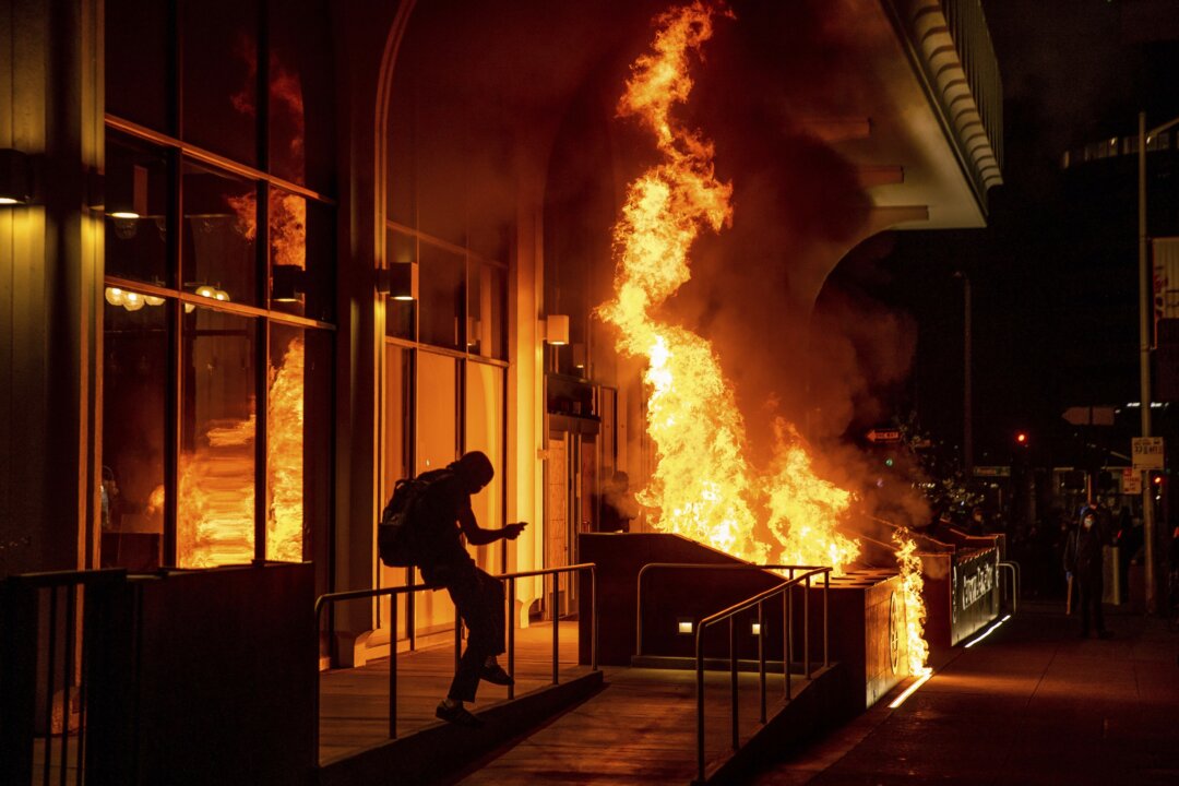 National Police Association: Congress Should Investigate 2020 Riots, Not Jan. 6 Capitol Breach