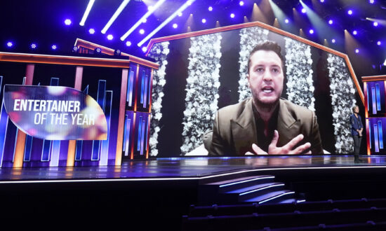 Luke Bryan Wins Top ACM Award, but Female Acts Own the Night