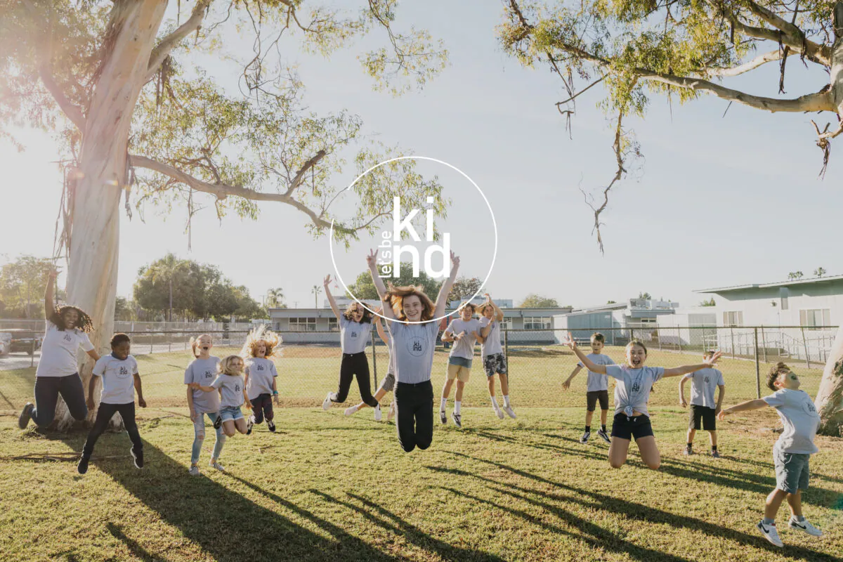 Rebekah Robeck, 16, launched an initiative called Let's Be Kind to encourage others to exercise kindness. (Courtesy of Cristina Robeck)