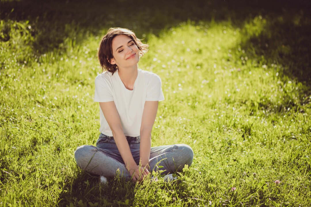 To support your recovery from a viral illness, make sure you get enough vitamin D and manage your stress well. (Roman Samborskyi/Shutterstock)