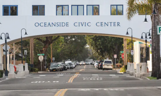 Skydiver Injured After Parachute Fails to Completely Open in Oceanside