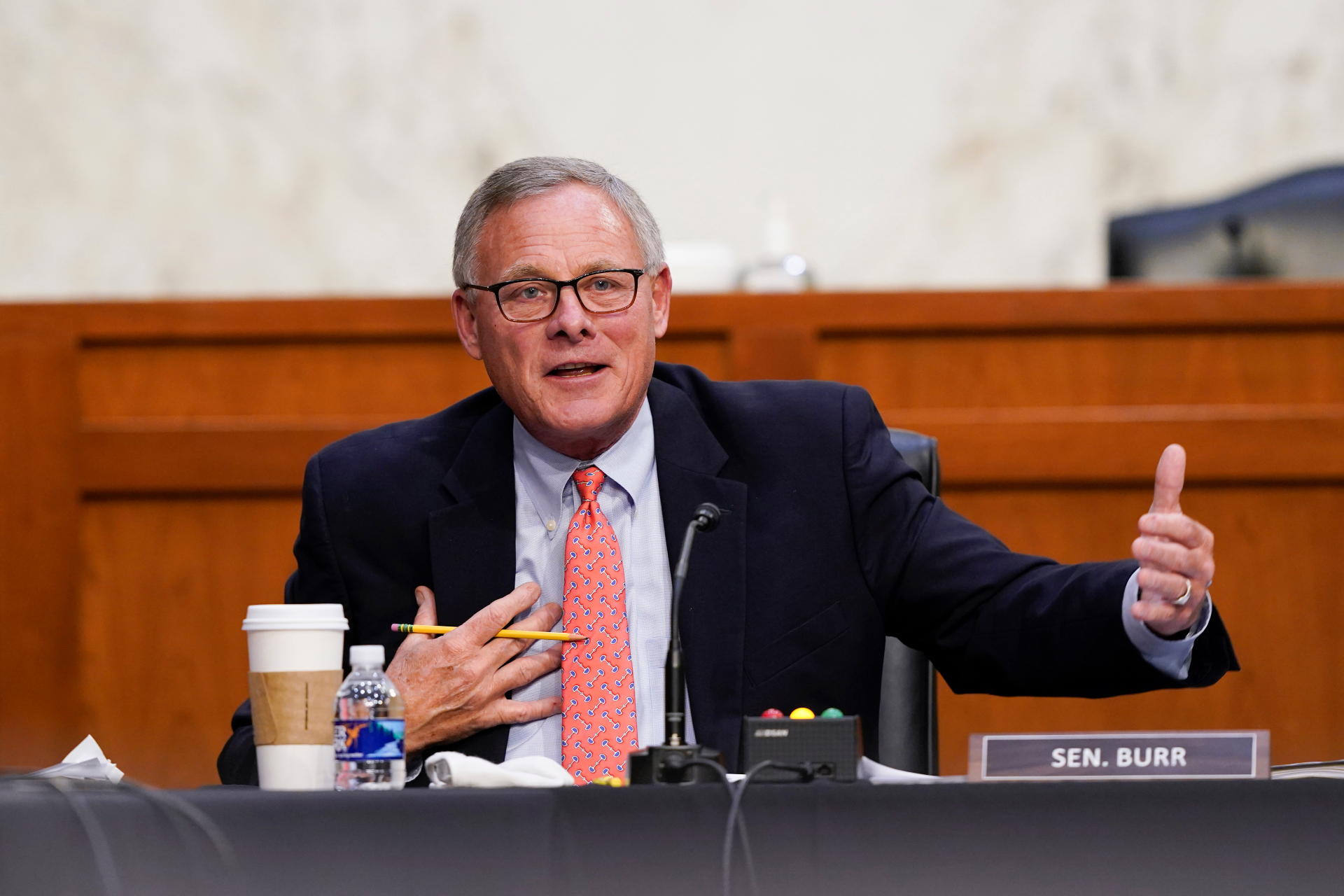 Senator Profited More Than $164,000 From Well-Timed Trades: Document - Vimarsana News
