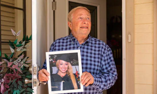Mission Viejo Man Seeks Help Finding Missing Daughter