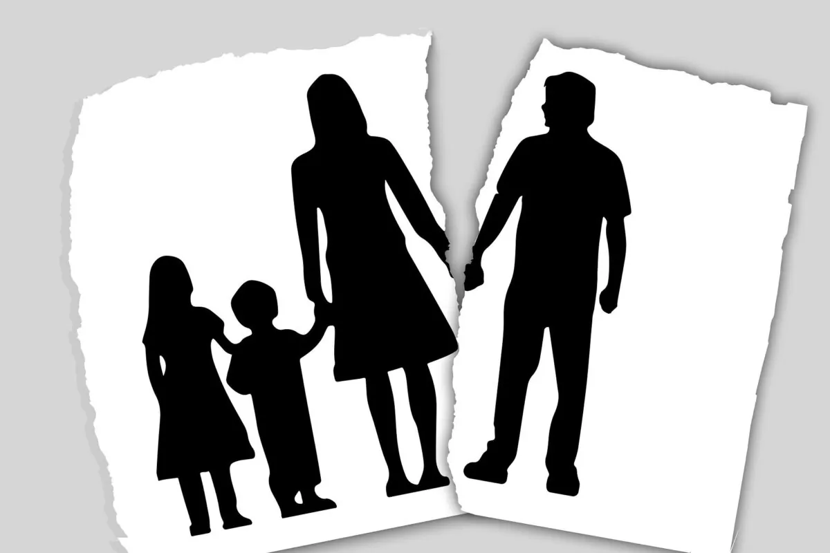The negative results of growing up in single-parent homes, whether on society or on children, are too often ignored by the media. (Gerd Altman/Pixabay.com)