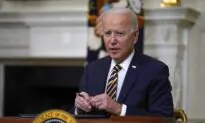 Biden Mandates $15 Minimum Wage for Federal Contractors