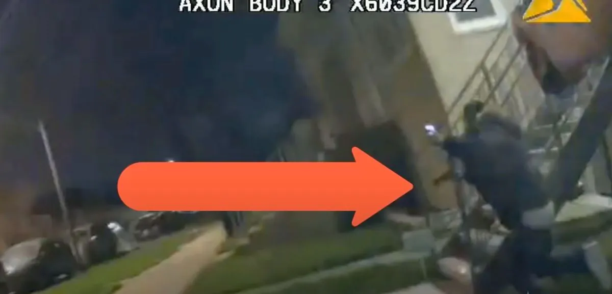 Authorities in Chicago released body camera footage showing an officer fatally shooting a 22-year-old man who allegedly had a gun while running away from officers in late March. (Chicago Police Department video screenshot via The Epoch Times)