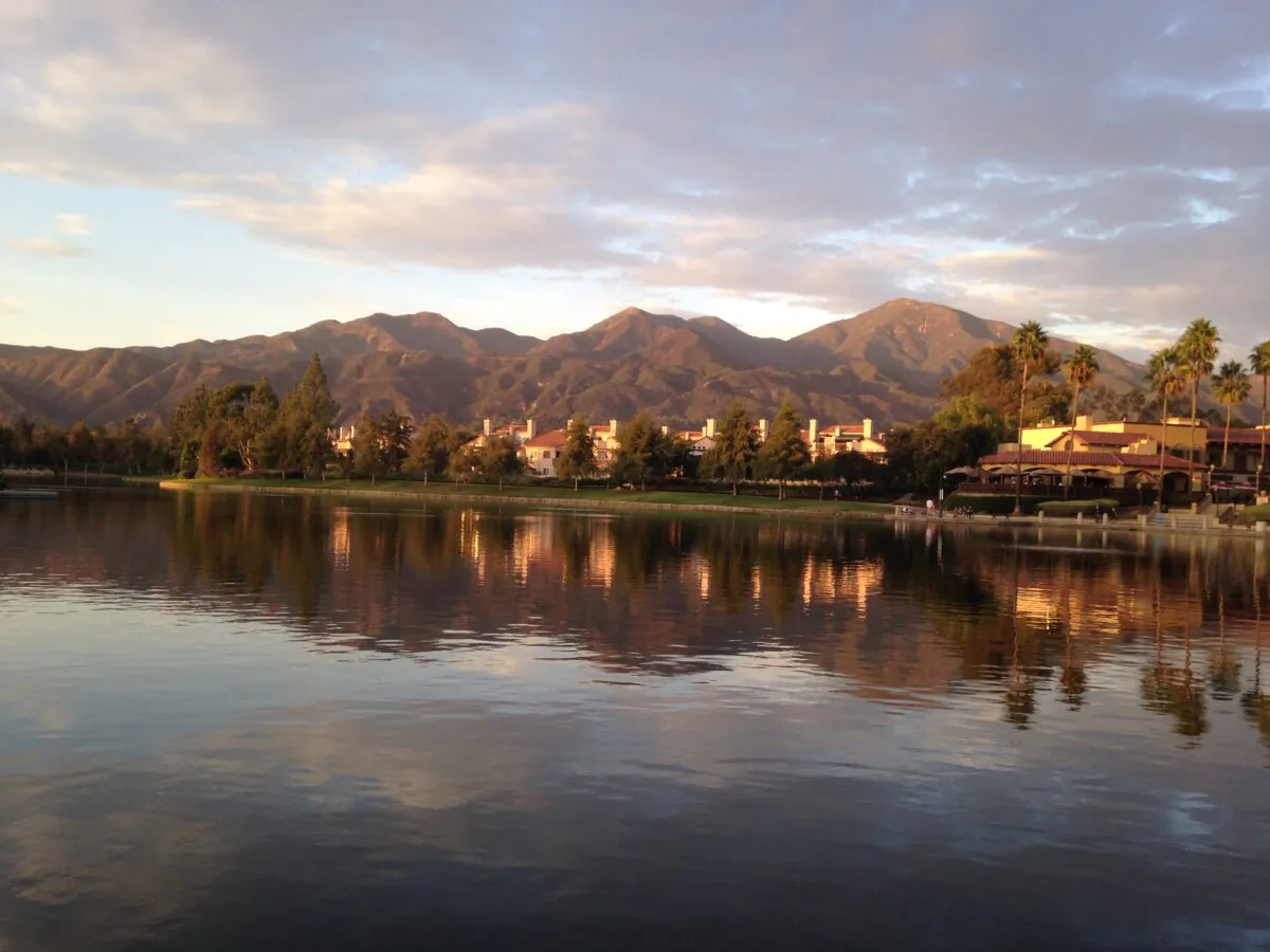 A file photo of a lake in Rancho Santa Margarita, Calif. (Michelle Thompson/The Epoch Times)