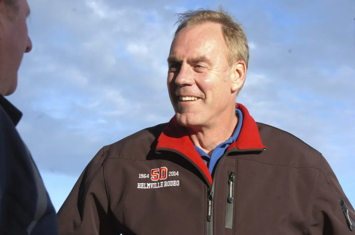 Republican Rep. Ryan Zinke speaks with a supporter in Billings, Mont., as he campaigns for re-election to a second term as the state's sole representative in the U.S. House on Oct. 20, 2016. (Matthew Brown/AP Photo)
