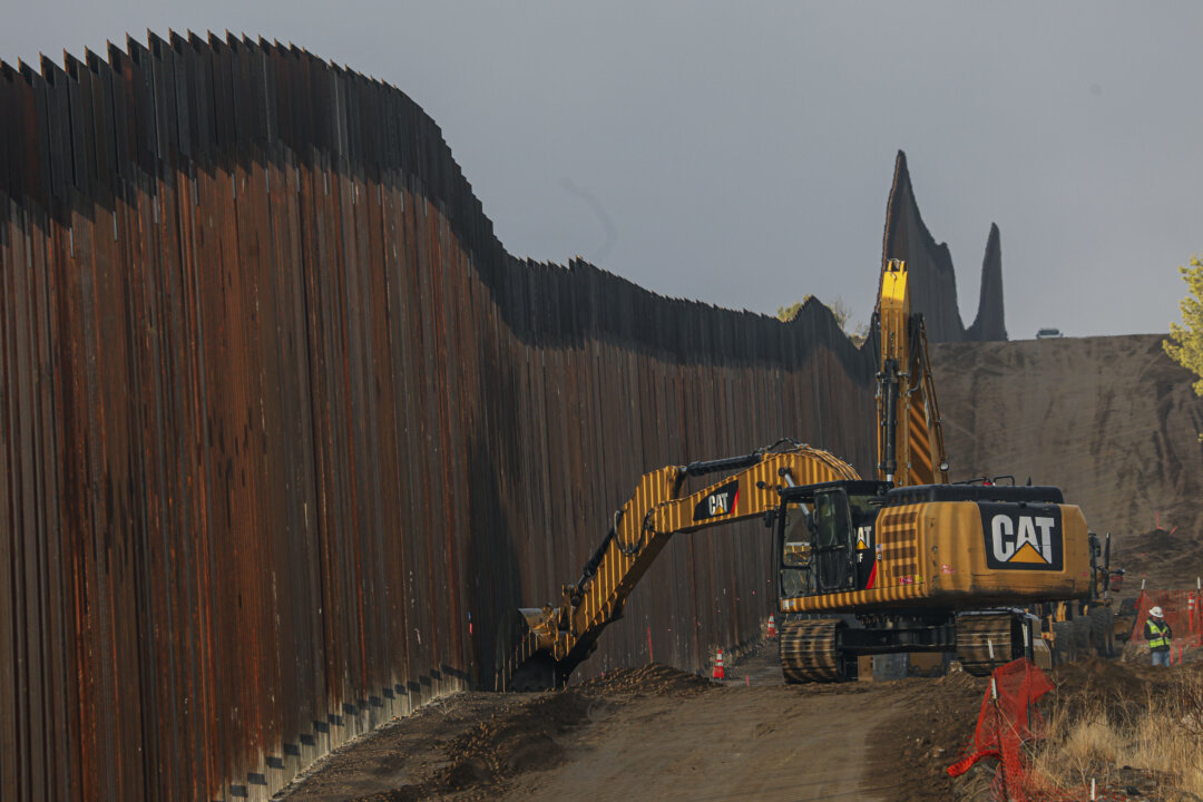 Florida’s ‘Cavalry’ Helps Secure the Border: ‘You’ve Got a Storm and We’re Coming to Help You’