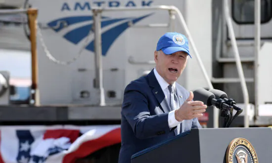 Commuters React Angrily Over House GOP’s Proposed 64 Percent Amtrak Budget Cut