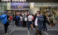 US Consumer Confidence Dips in January; Spending Intentions Strong