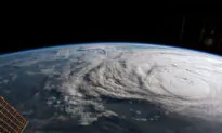 China Launches State Rival to SpaceX’s Starlink