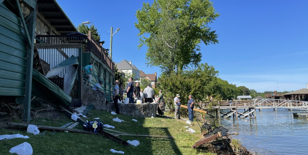Tennessee Deck Collapses, at Least 11 Injured - Vimarsana News
