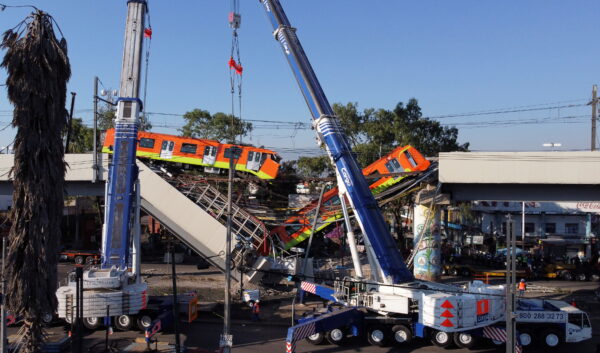 train collapsed in Mexico City