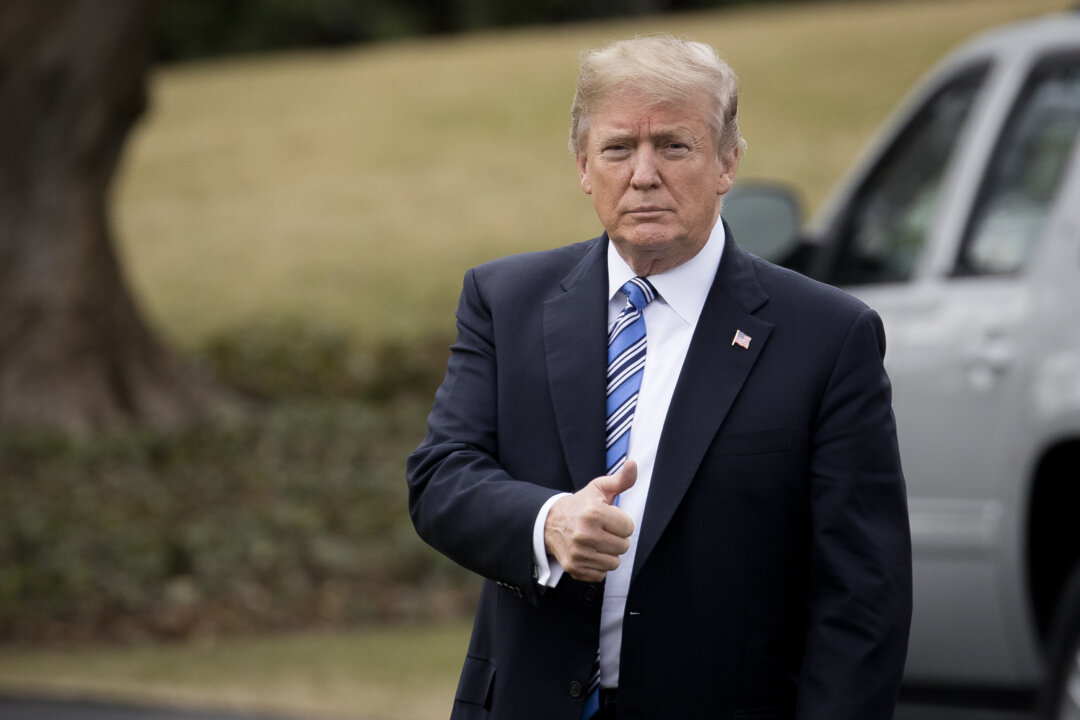 Trump to Join Texas Gov. Abbott on Visit to US–Mexico Border | The ...