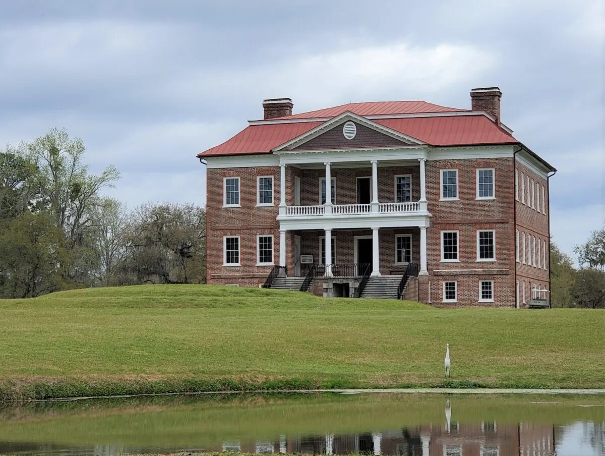 Drayton Hall, an 18th-century estate built just outside Charleston, South Carolina, exemplifies the Colonial Revival style. (Brent Hull)