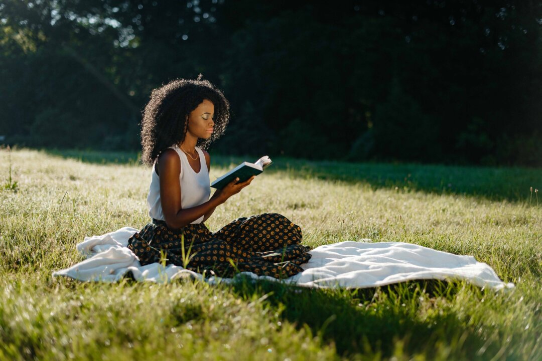 Time in nature, or spent relaxing, can help us still the chatter. (Andrii Kobryn/Shutterstock)