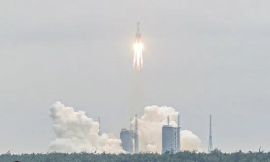 Uncontrolled Chinese Rockets May Also Target the Moon