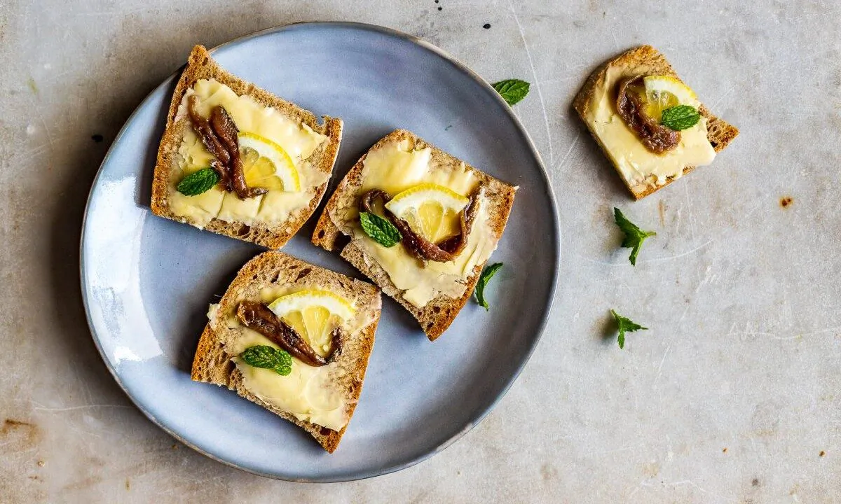 Pair anchovies with excellent butter and crusty bread for a simple, delicious treat. (Giulia Scarpaleggia)