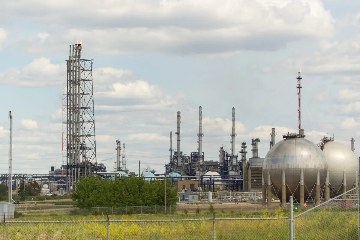 Suncor's refinery in Edmonton, Alberta, in a file photo. (Geoff Robins/AFP via Getty Images)