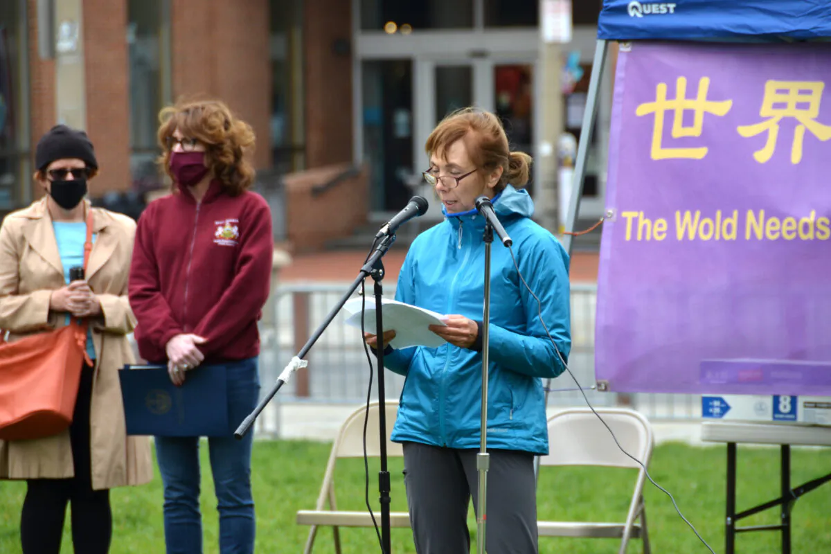 Terri Morse spoke at a rally to celebrate World Falun Dafa Day at Independence National Historical Park in Philadelphia, Pa., on May 8, 2021. (Frank Liang/The Epoch Times)

