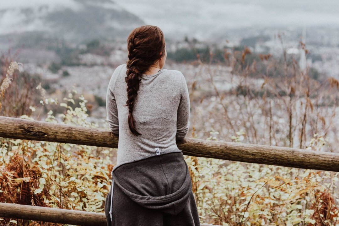 We return to painful situations because, at the root, we believe that more thinking will fix it. (Priscilla Du Preez/Unsplash)