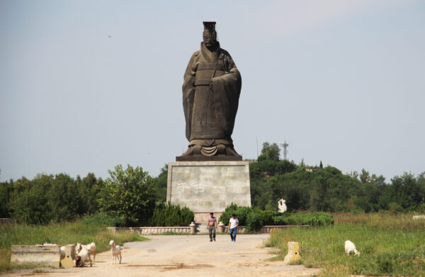 CHINA-SCULPTURE-OFFBEAT