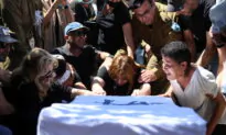 Israeli Troops Mass at Gaza Border Amid Rocket Fire, Air Strikes, Clashes in Israel