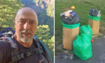 64-Year-Old Trash Picker ‘In Tears’ After Teens Help and Pledge to Clean Up Litter